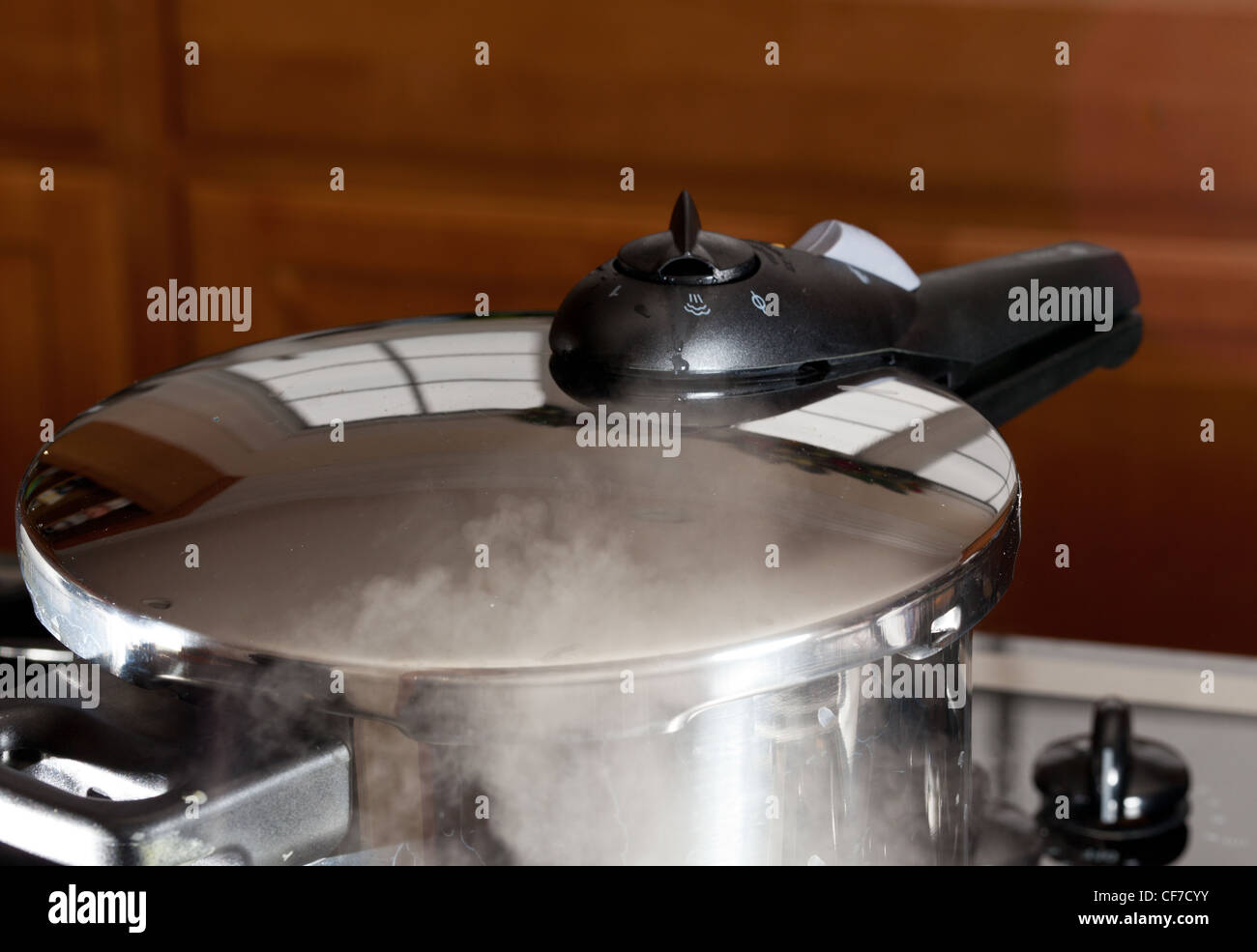 Kitchen pot reflection hi-res stock photography and images - Page 2 - Alamy