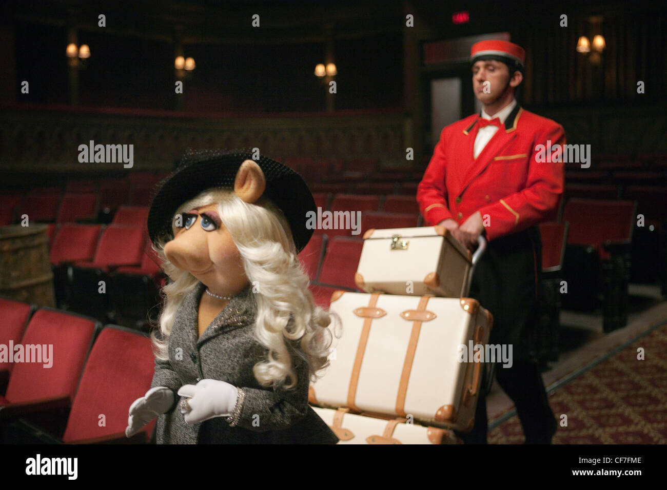 Miss piggy muppets 2011 hi-res stock photography and images - Alamy