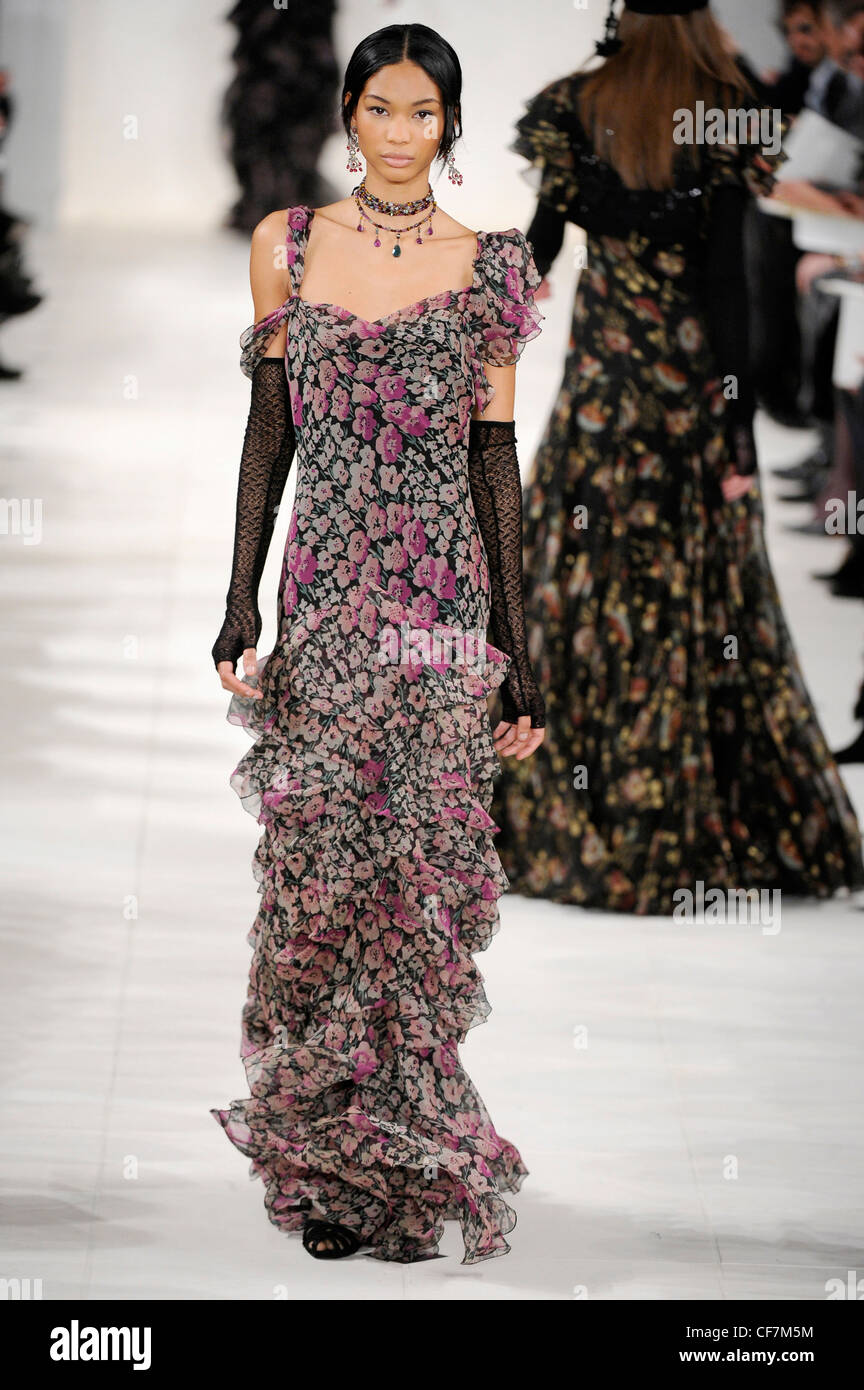 Ralph Lauren New York Ready to Wear Autumn Winter Long black lace