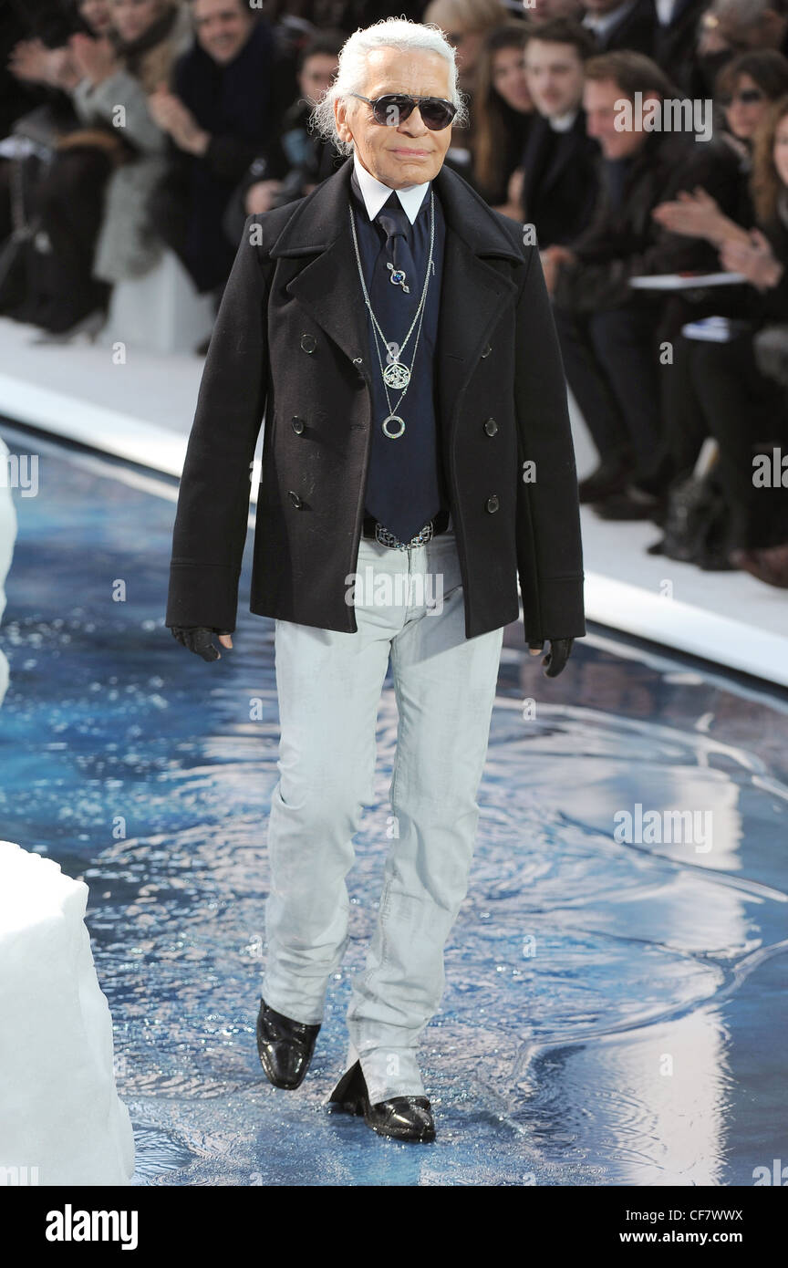 Chanel Paris Ready to Wear Autumn Winter Fashion designer Karl Lagerfeld  after his show Stock Photo - Alamy
