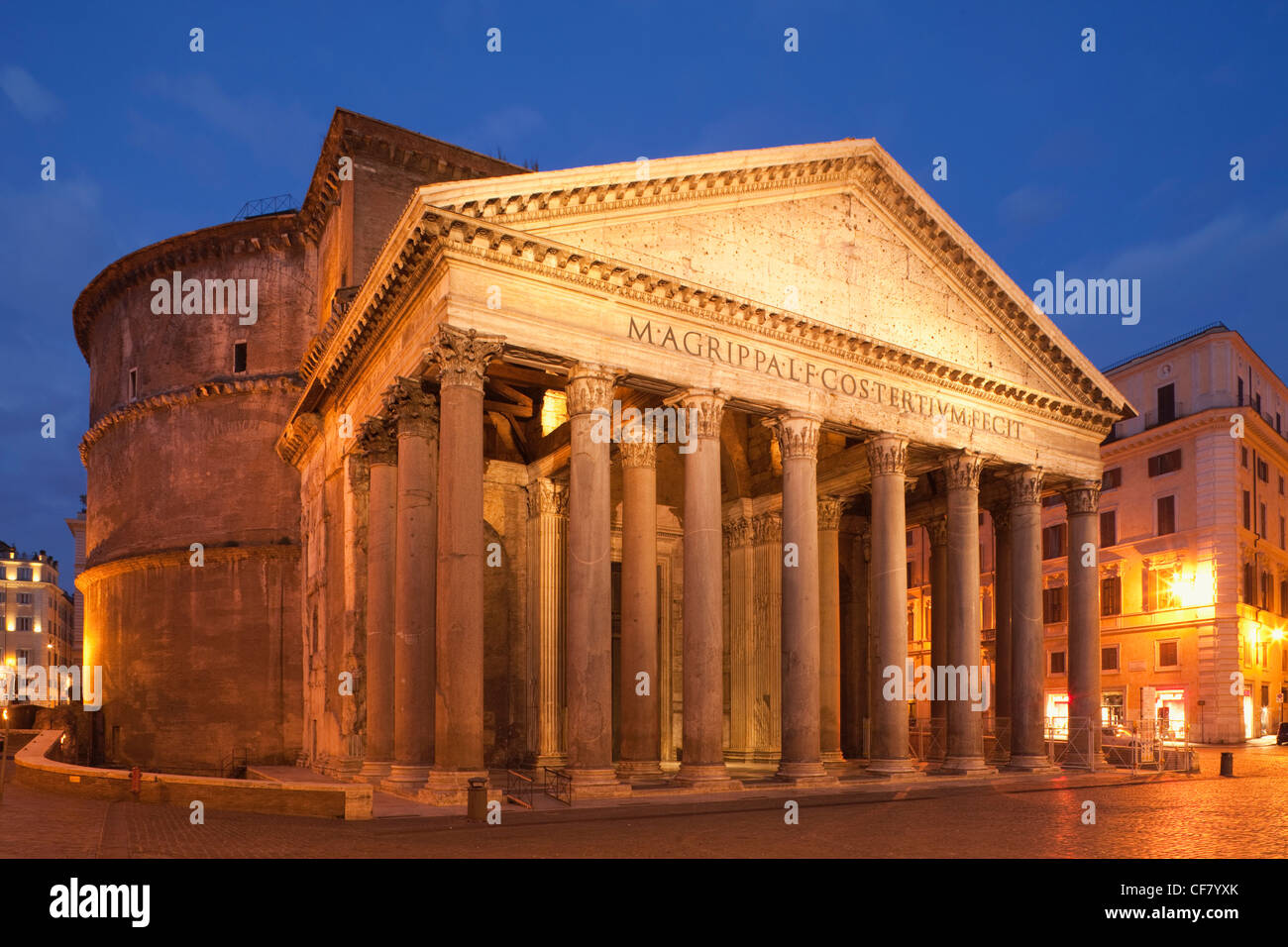 europe-italy-rome-pantheon-night-view-illumination-tourism