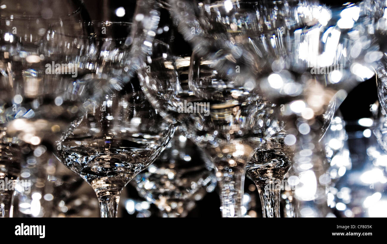 Crystal wine glasses sparkling hi-res stock photography and images - Alamy