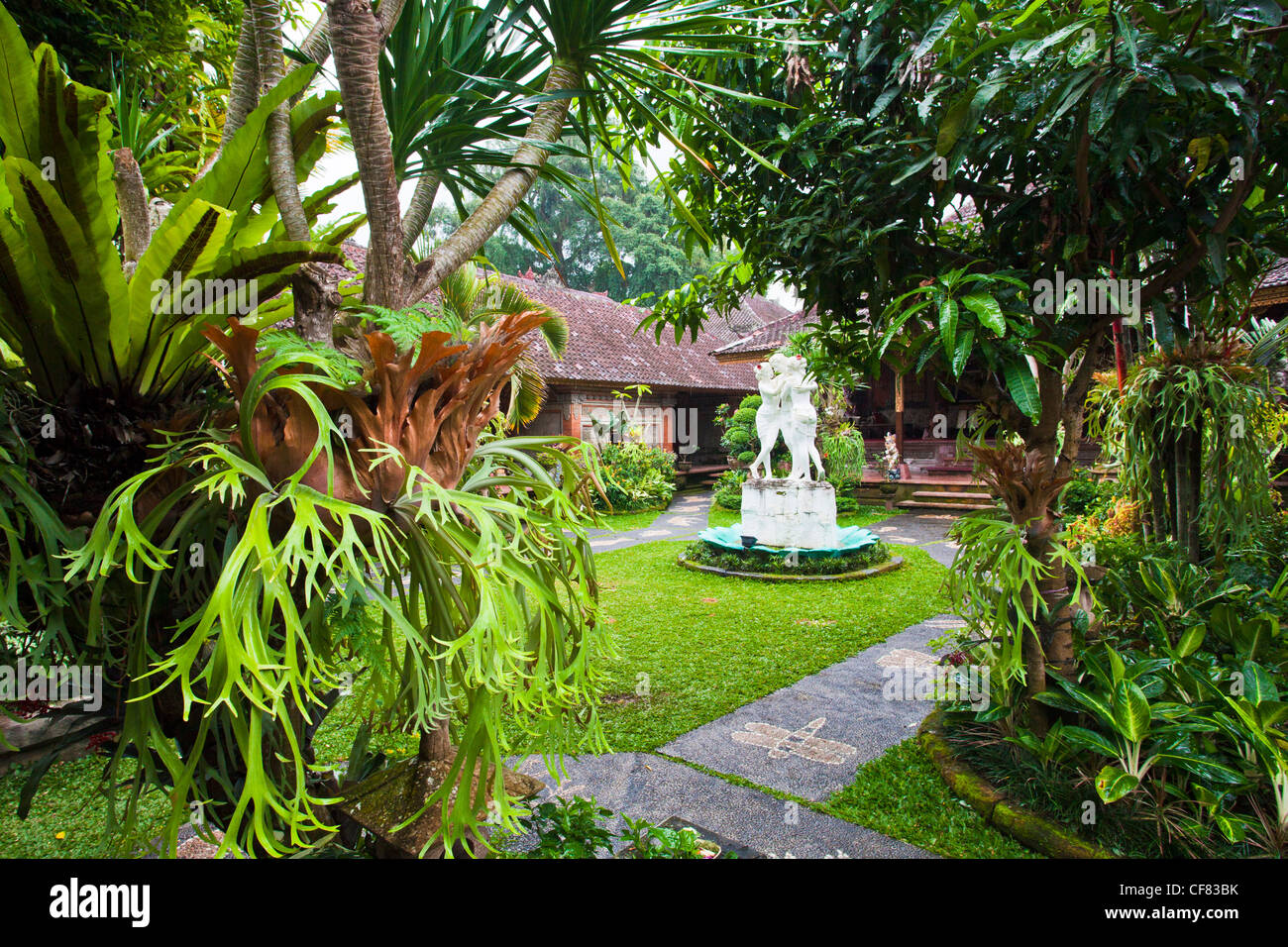 Indonesia, Asia, Bali Island, Ubud, Balinese garden, garden, colours, rain,  green, tropical, statue, traditional Stock Photo - Alamy