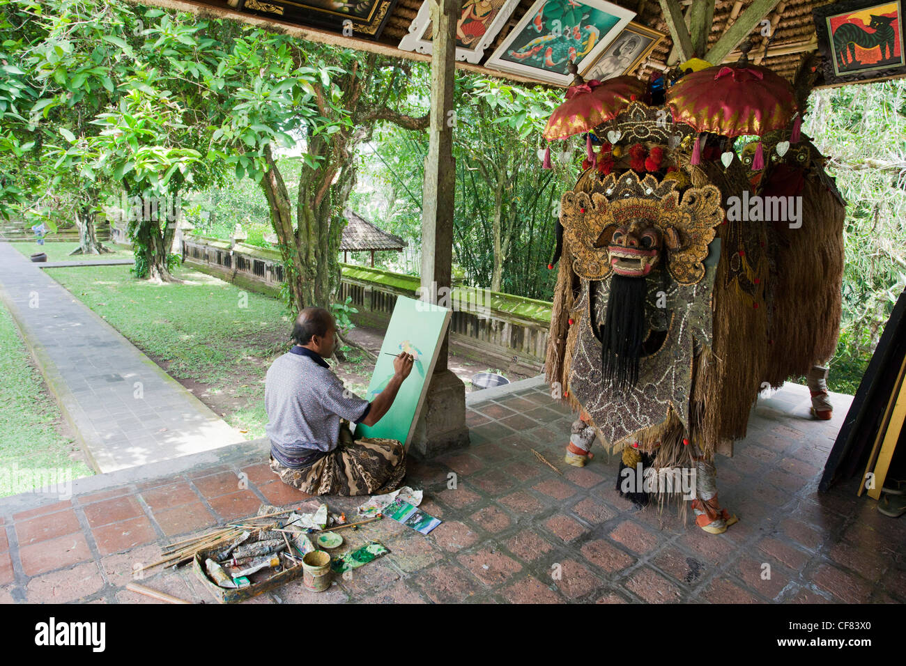 Indonesia, Asia, Bali island, Mengwi, Pura Taman Ayun, Temple, Artist, atelier, artist, painting, garden, studio, working Stock Photo