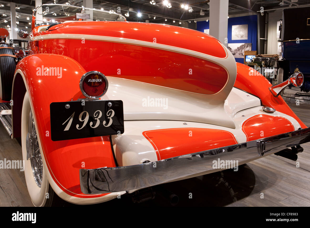 Detail of the back of a 1933 Auburn model 12161A custom boattail