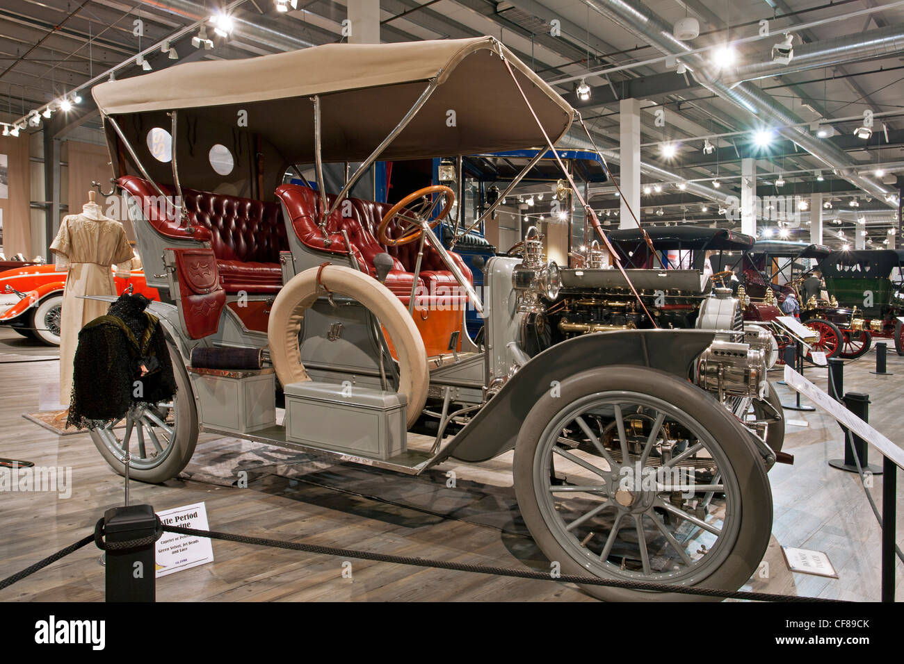 1906 Compound model 7 1/2 Light Touring. Fountainhead Antique Auto Museum. Fairbanks. Alaska. USA Stock Photo