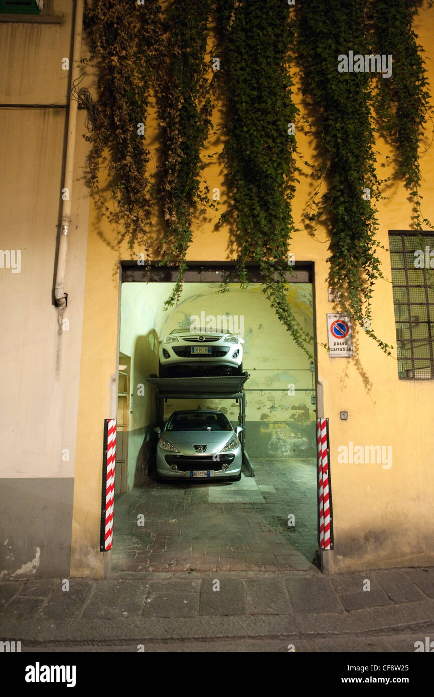 Car parking lift hi-res stock photography and images - Alamy