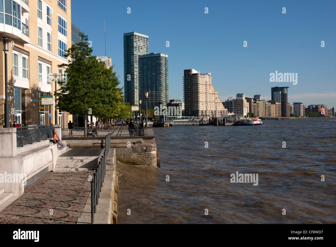 The Limehouse Basin, in the London Borough of Tower Hamlets links