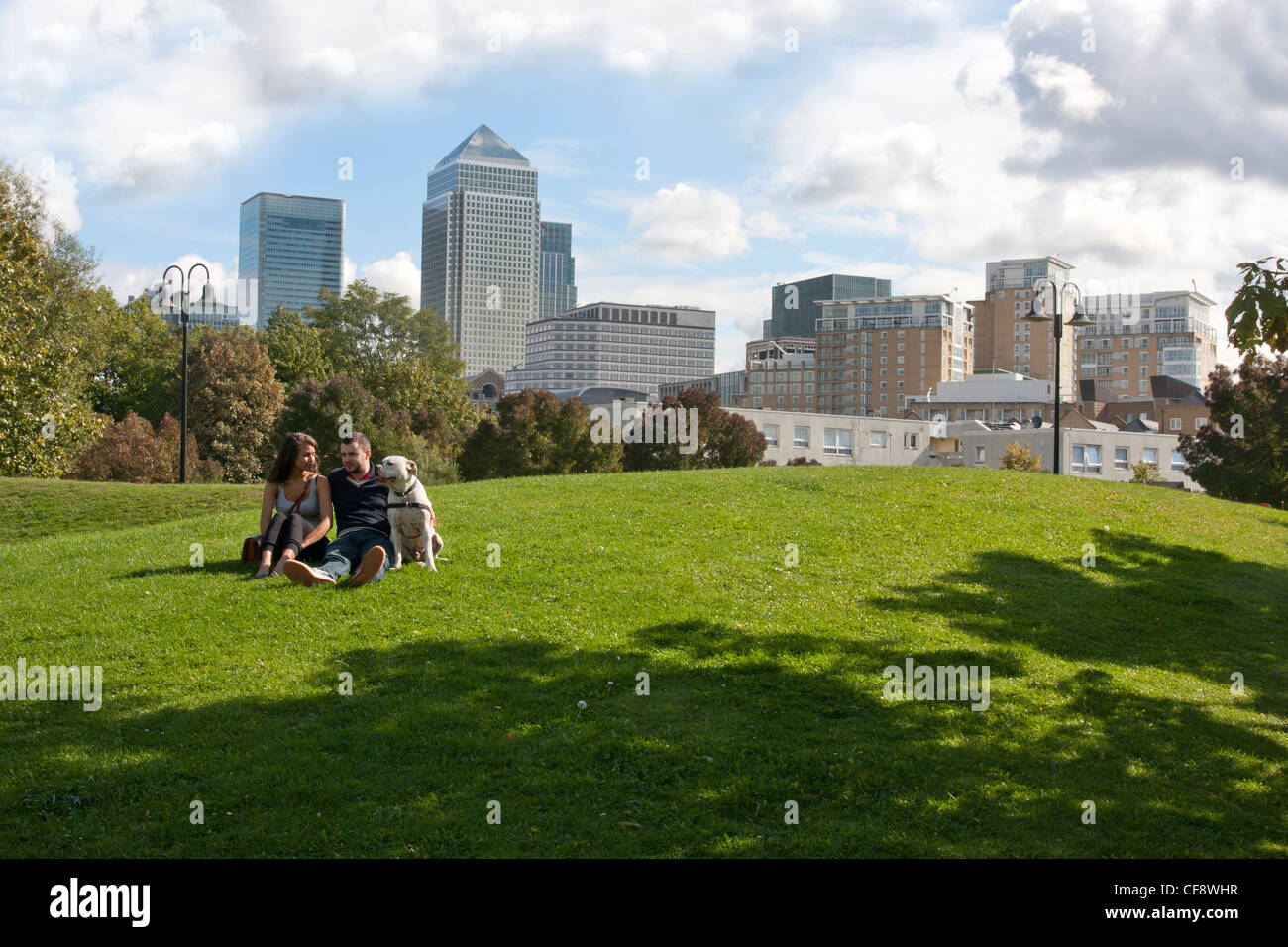 Limehouse Cut and view to Canary Wharf,one of London's two main financial districts Stock Photo