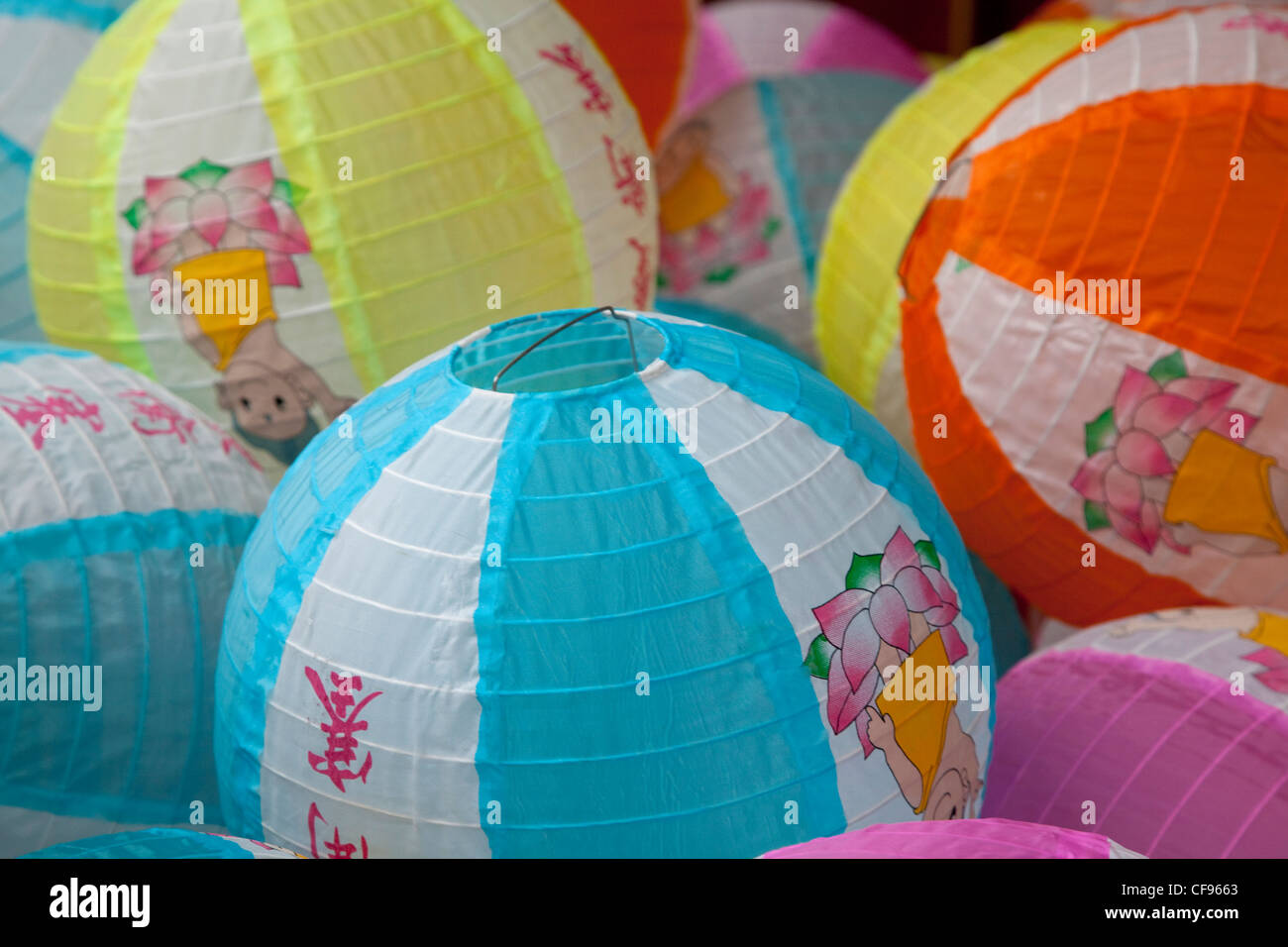 paper lantern lampshades Chinatown Stock Photo Alamy