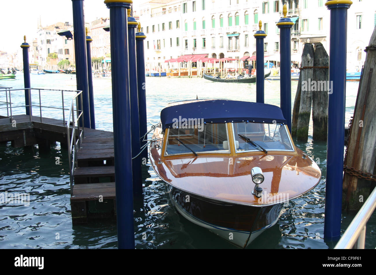 Venice motor boat hi-res stock photography and images - Alamy