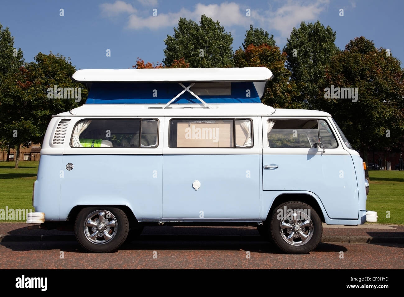 Vw camper van side view hi-res stock photography and images - Alamy