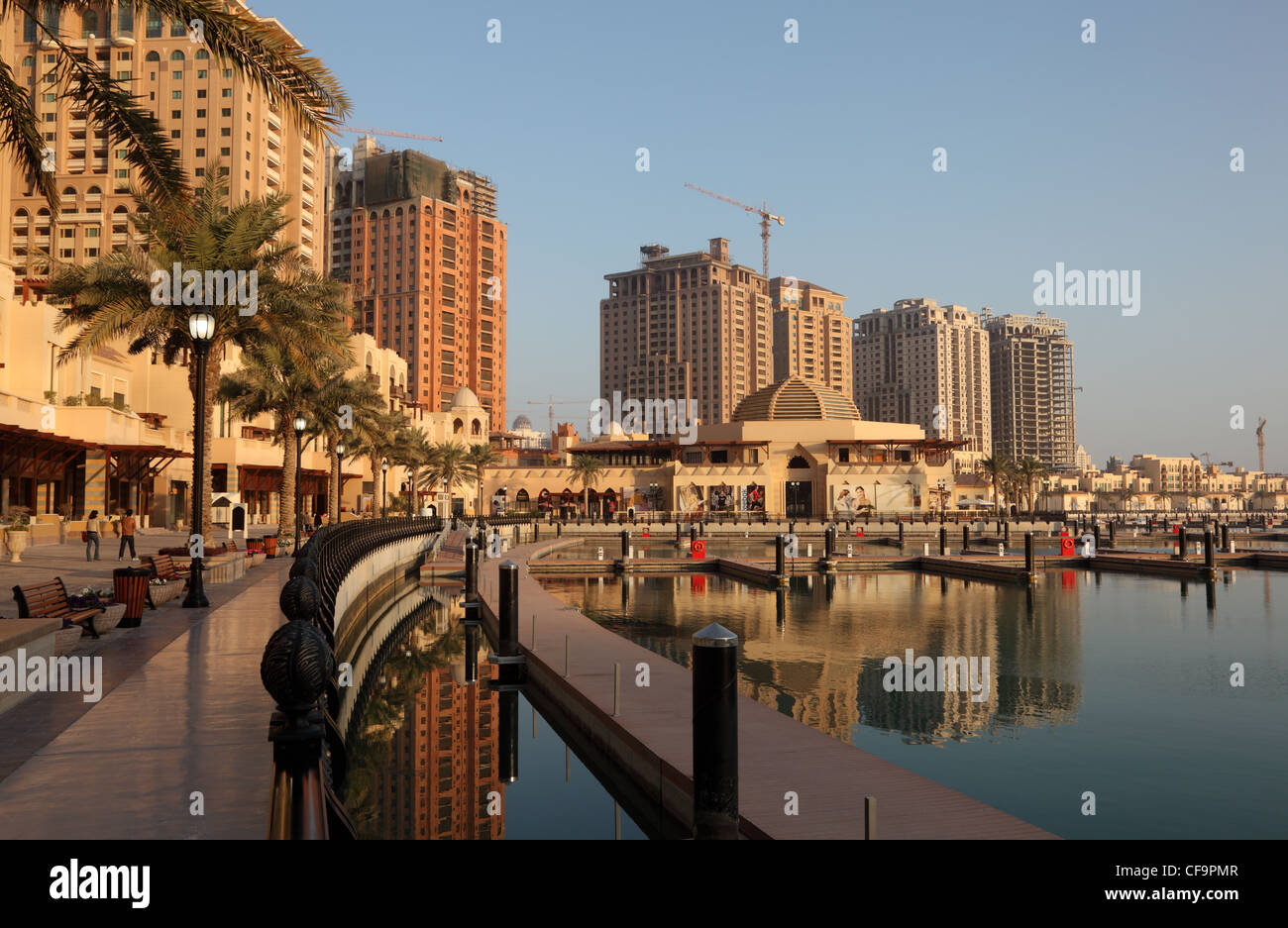 Promenade in Porto Arabia. The Pearl, Doha Qatar Stock Photo - Alamy