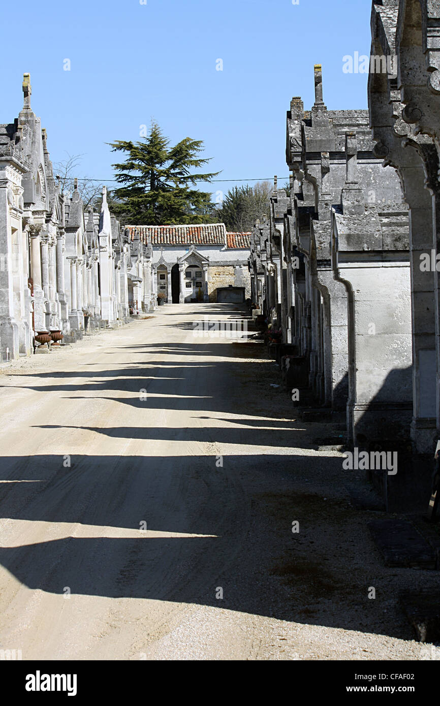 Cemetery de Bardines, Angouleme SW France, shadows Stock Photo Alamy