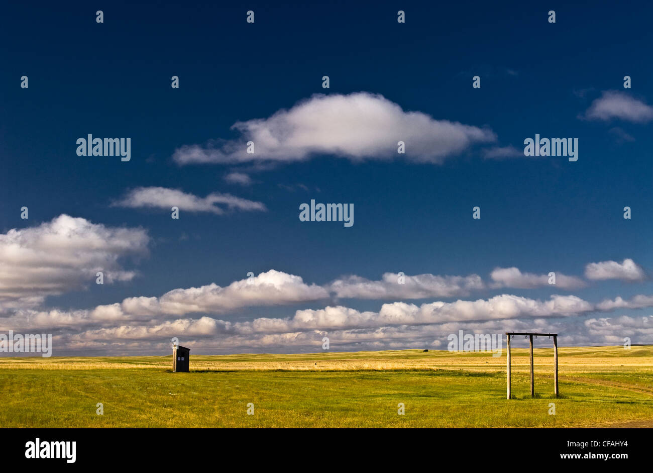 Outhouse outhouses hires stock photography and images Alamy