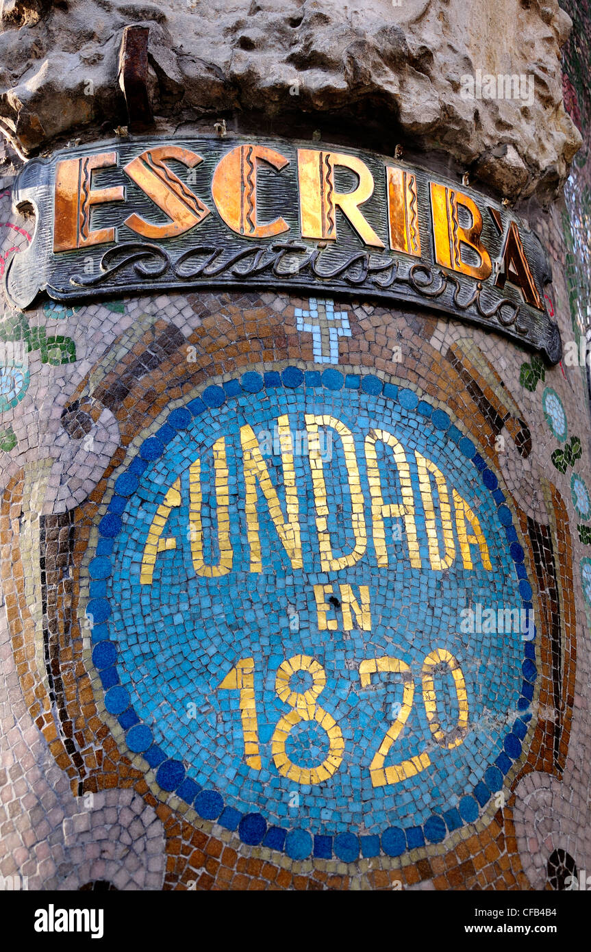 Barcelona, Spain. La Rambla. Antigua Casa Figueras / Escriba patisserie at No 83 - facade decoration (1902) Stock Photo