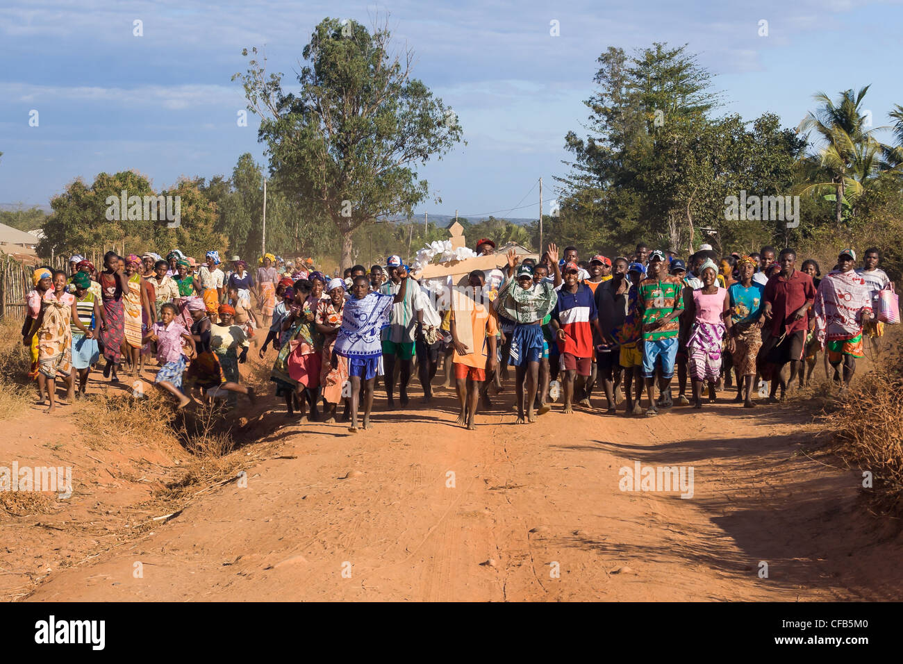 Funeral procession in Belo sur Tsiribihina, western Madagascar Stock Photo
