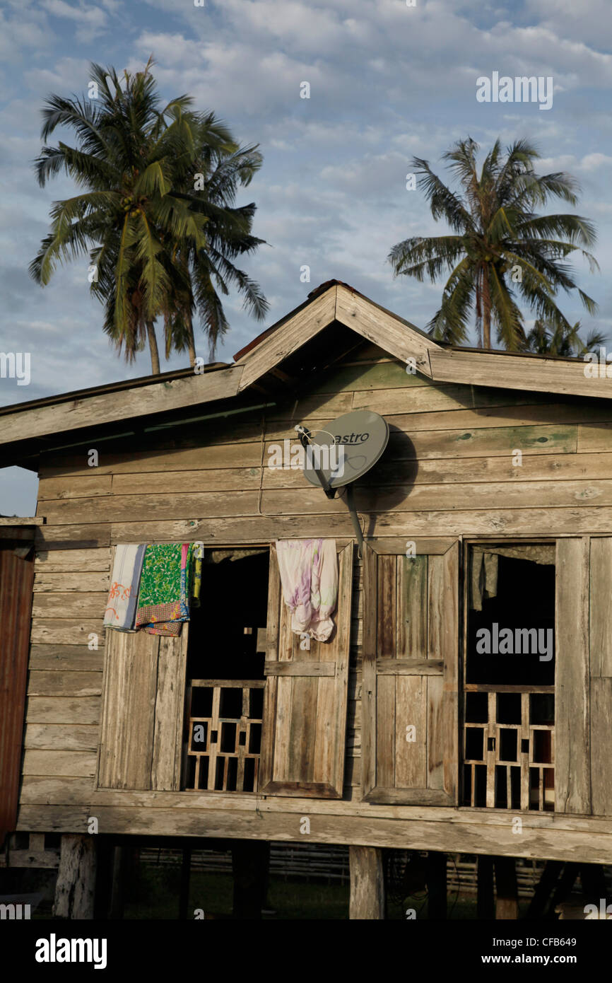 Dayak Longhouse High Resolution Stock Photography And Images Alamy