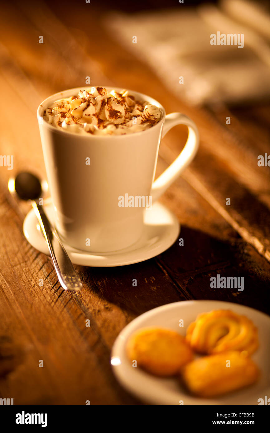 Download Mug Of Hot Chocolate High Resolution Stock Photography And Images Alamy Yellowimages Mockups