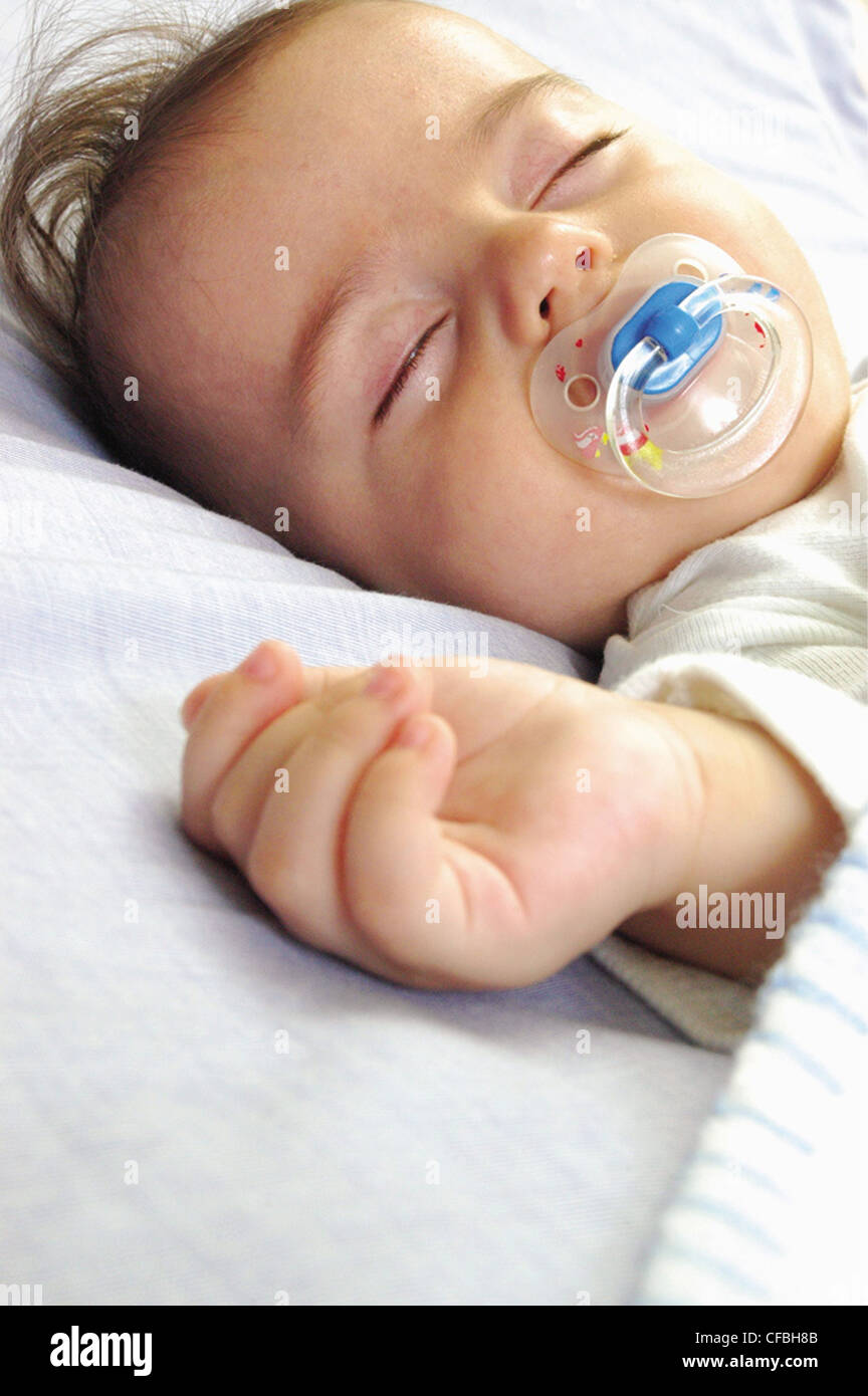 Making sense of sleep Knowing about babies sleep will help you find the best sleep routineyour baby Our sleep expert shares Stock Photo