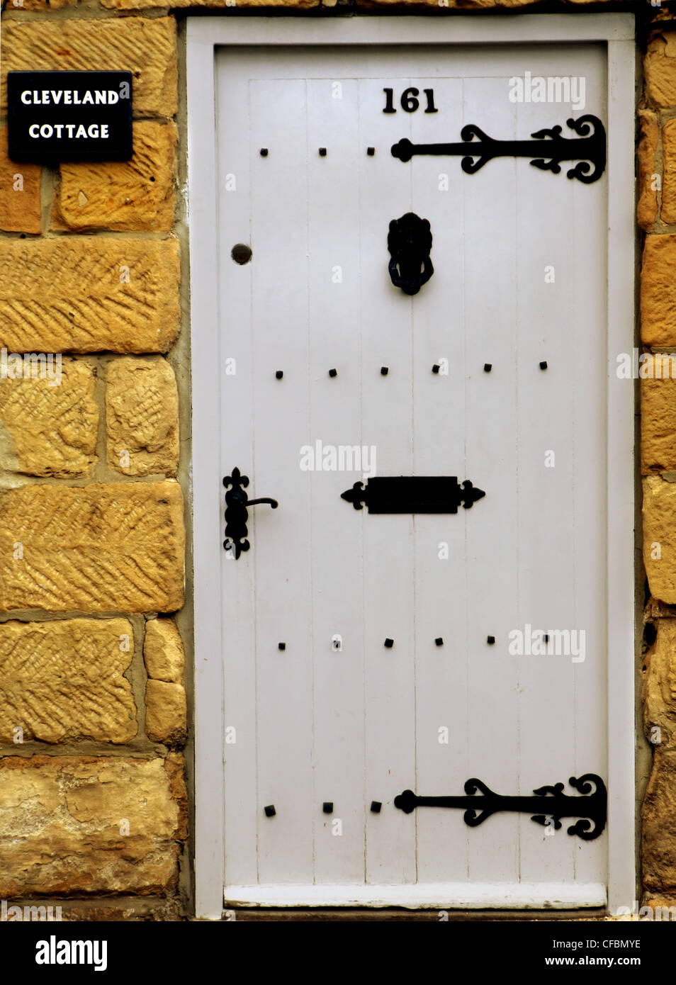Black and white wooden door hi-res stock photography and images - Alamy