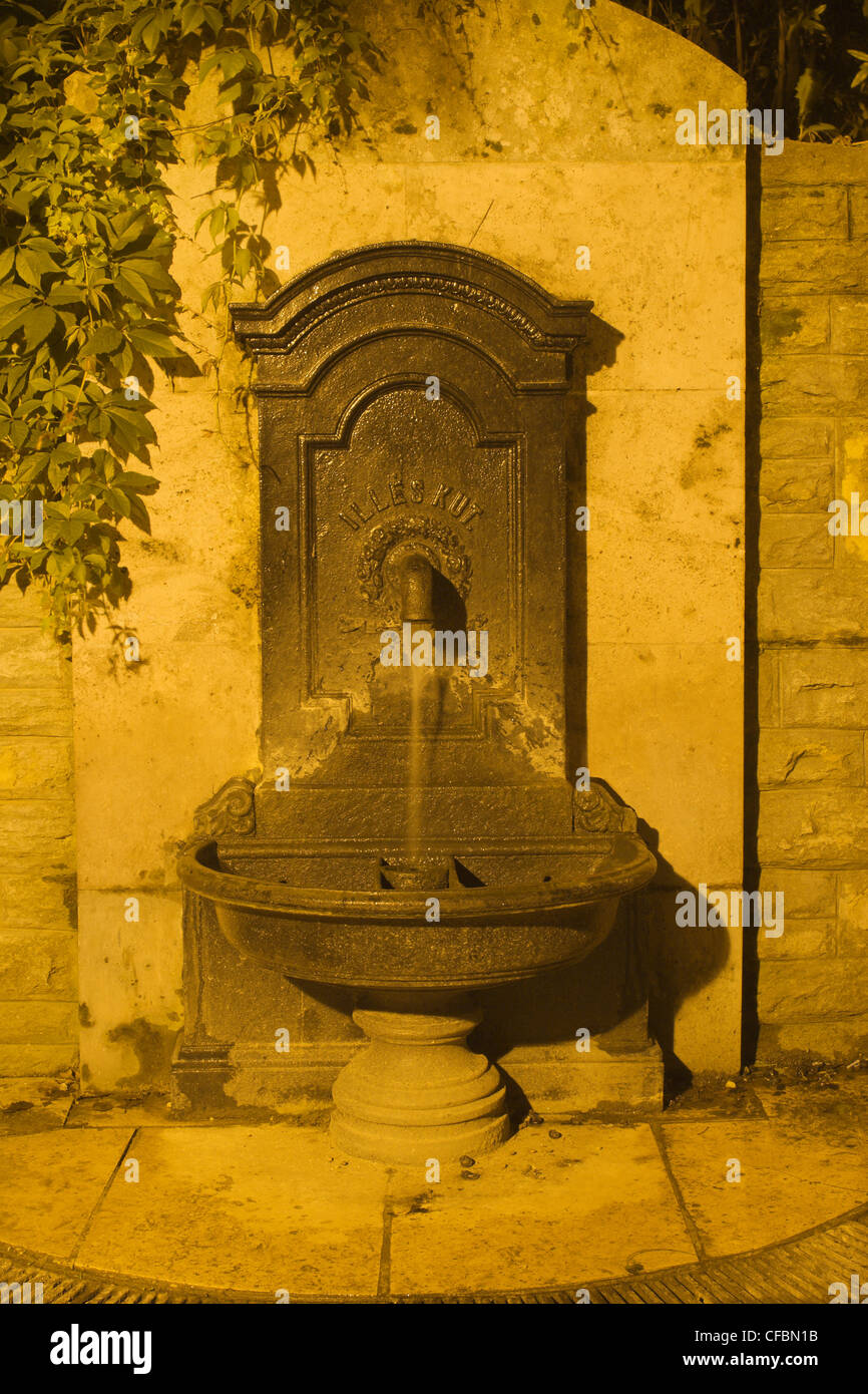 Public Spring Well Well spring hi-res stock photography and images - Alamy