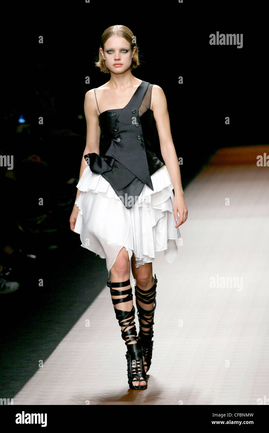 asymmetric sleeveless jacket 