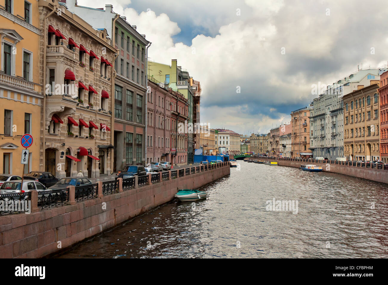 St petersburg canal hi-res stock photography and images - Alamy
