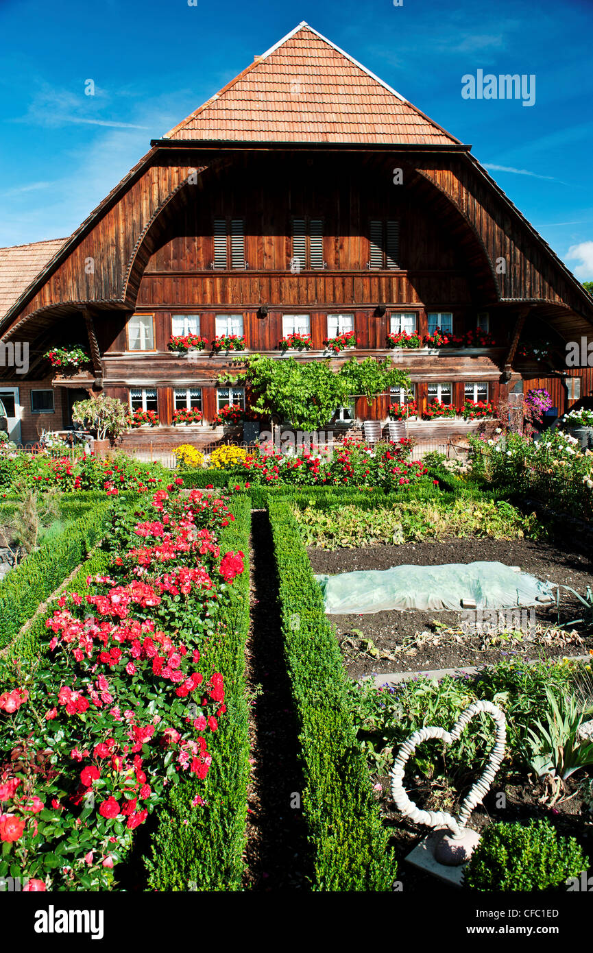 farm, farmhouse, farm house, farm stead, cottage garden, Emmental, garden, Goldbach, house, hart, farm, canton Bern, Lützelflüh, Stock Photo
