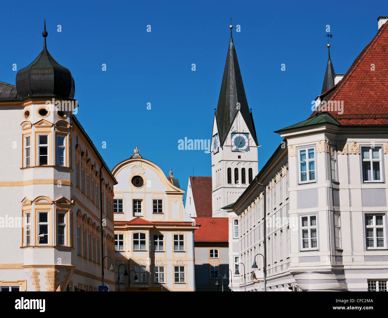Bavaria, Upper Bavaria, domestic architecture, colorful, colourful houses, bowfront, bow front, bay, oriel, Germany, Eichstätt, Stock Photo