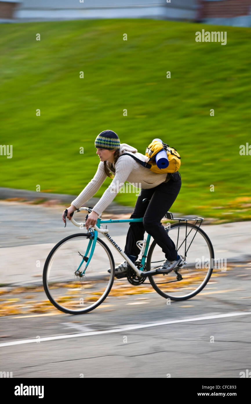 Cycling a bike hi-res stock photography and images - Page 8 - Alamy