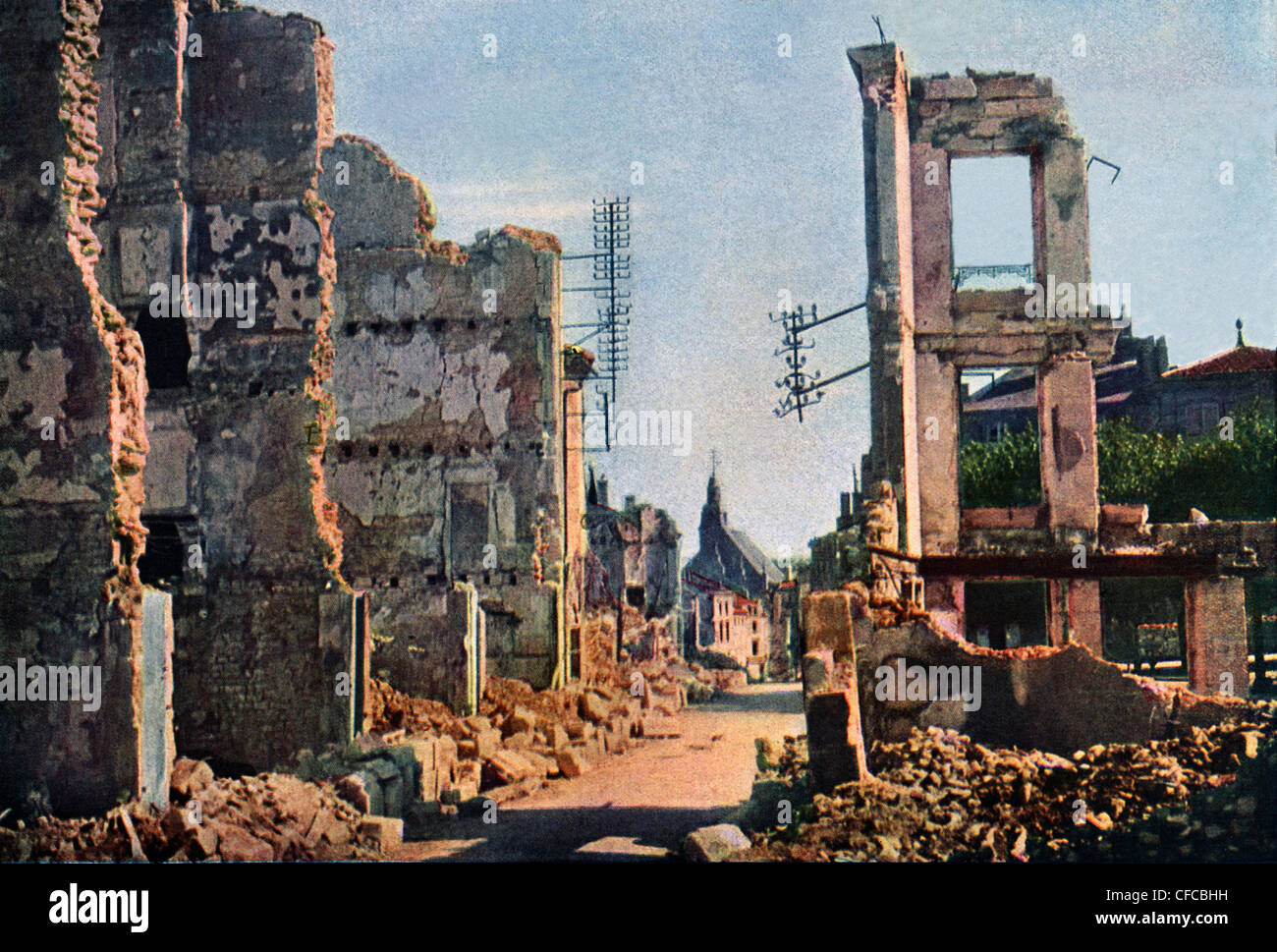 street, Verdun, bombing, Battle, Verdun, Western Front, World War I, War, World War, Europe, 1914-1918, France, 1916, Autochrome Stock Photo