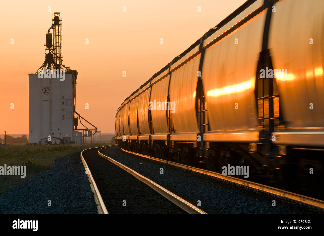 moving rail hopper cars, inland grain terminal, Dunmore, Alberta , Canada Stock Photo Alamy