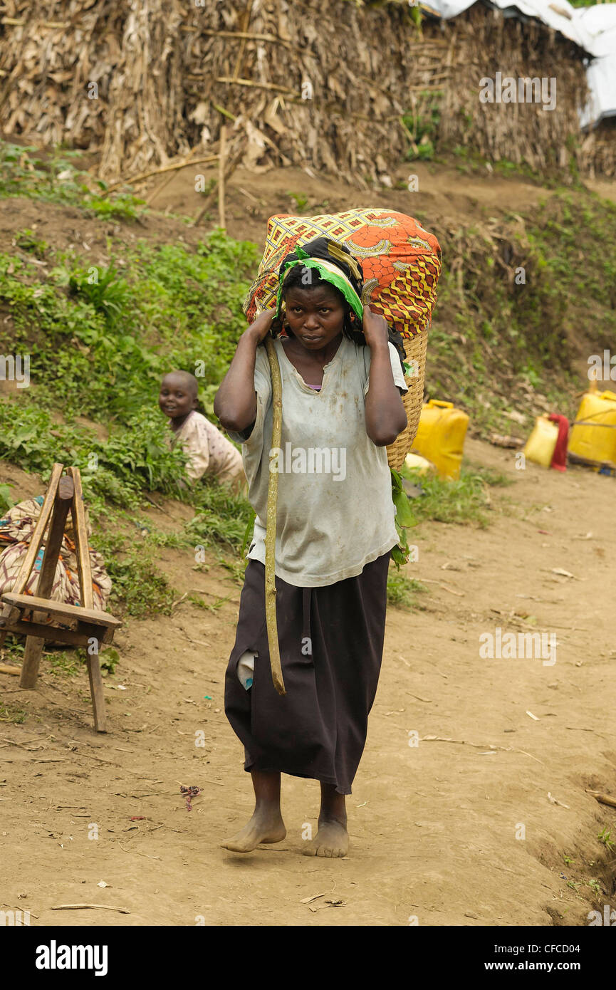 Carrying Head Refugee High Resolution Stock Photography and Images - Alamy