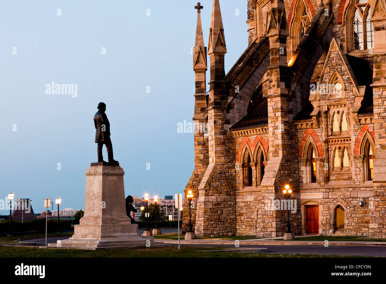 Thomas D'Arcy McGee statue, Center Block, Parliament Hill, Ottawa, Ontario, Canada Stock Photo