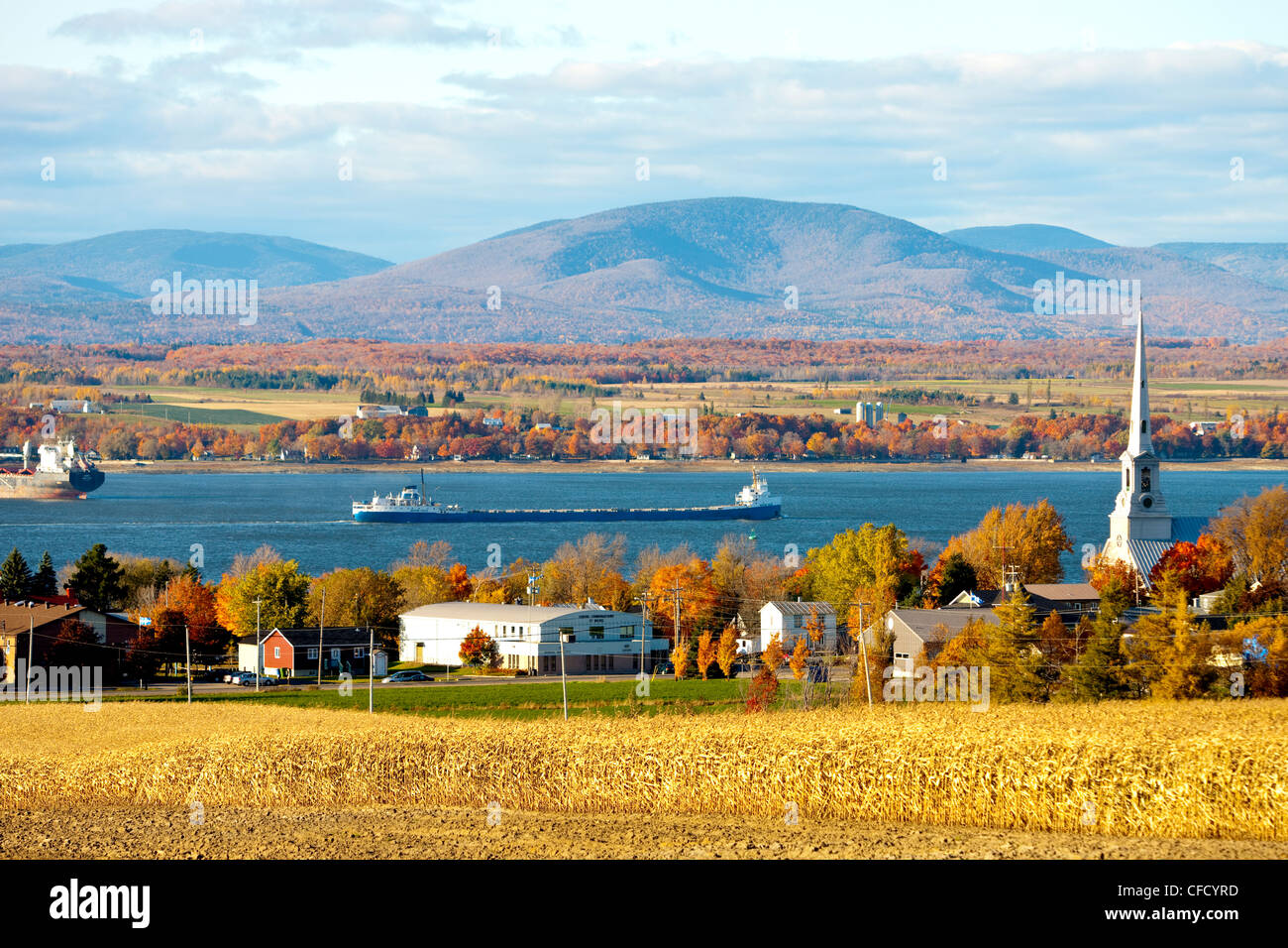 Ships travelling up the St. Lawrence River, SaintMicheldeBellechasse