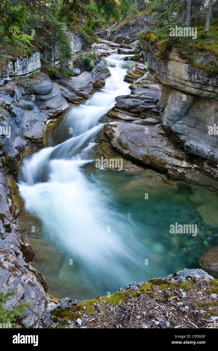 Maligne River meandering over rocks through small gorge, Jasper ...