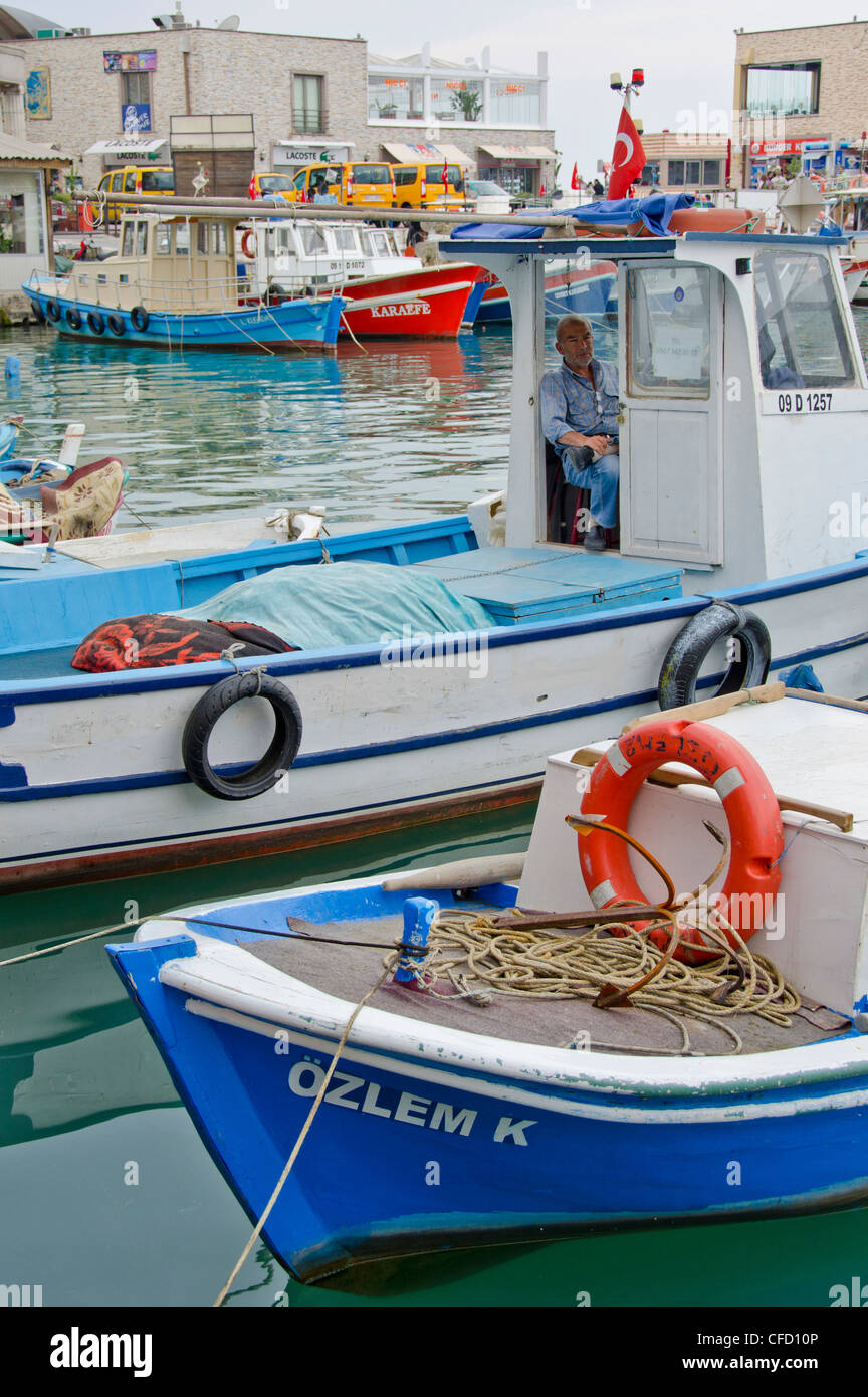 Orange Life Boats Stock Photos &amp; Orange Life Boats Stock ...