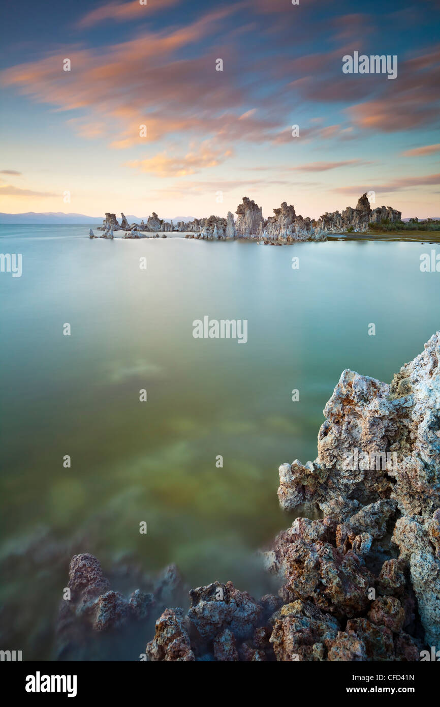 Tufa spires and tower formations of calcium carbonate, Inyo National Forest Scenic Area, California, USA Stock Photo