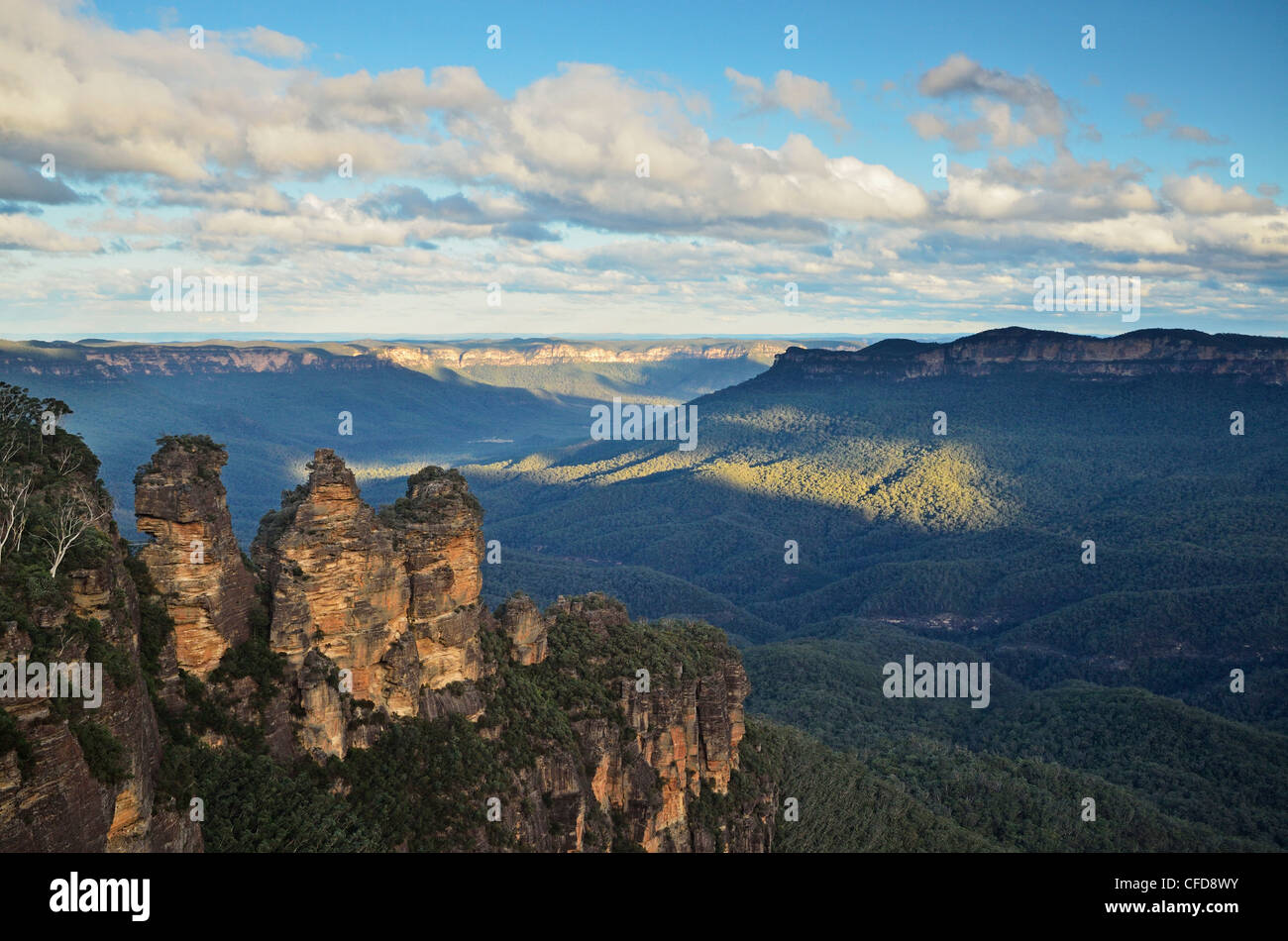 The,Sisters and Jamison Valley, Blue Mountains, Blue Mountains National Park, New South Wales, Australia Stock Photo