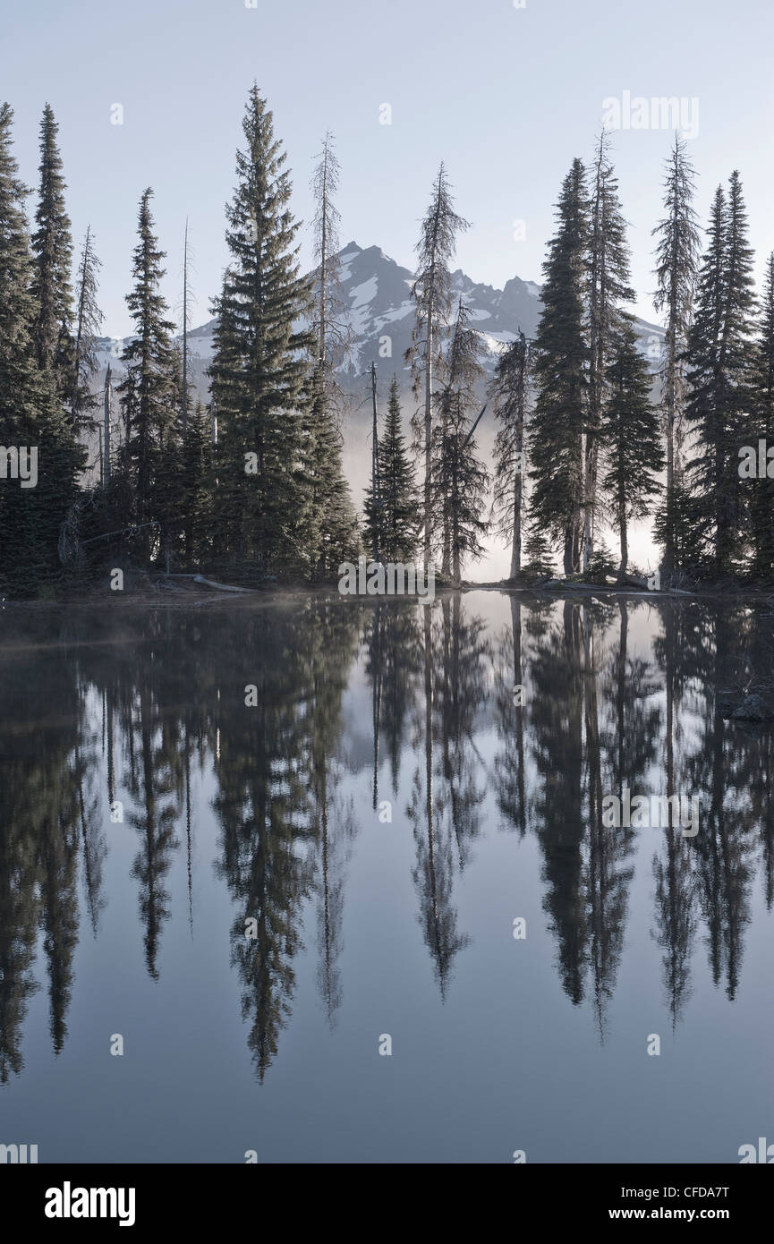 Sparks Lake, Oregon Stock Photo Alamy