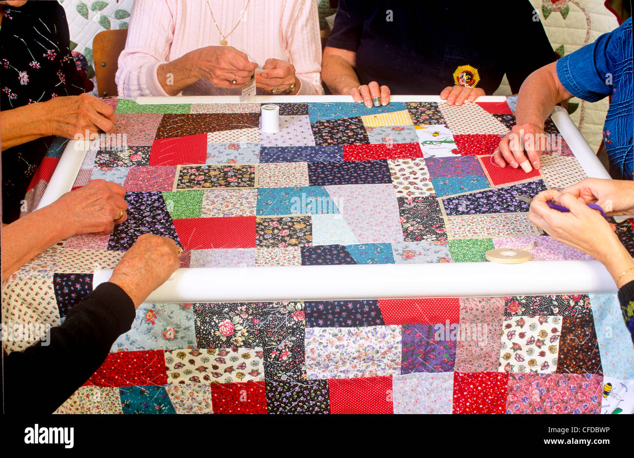 Quilting bee hires stock photography and images Alamy