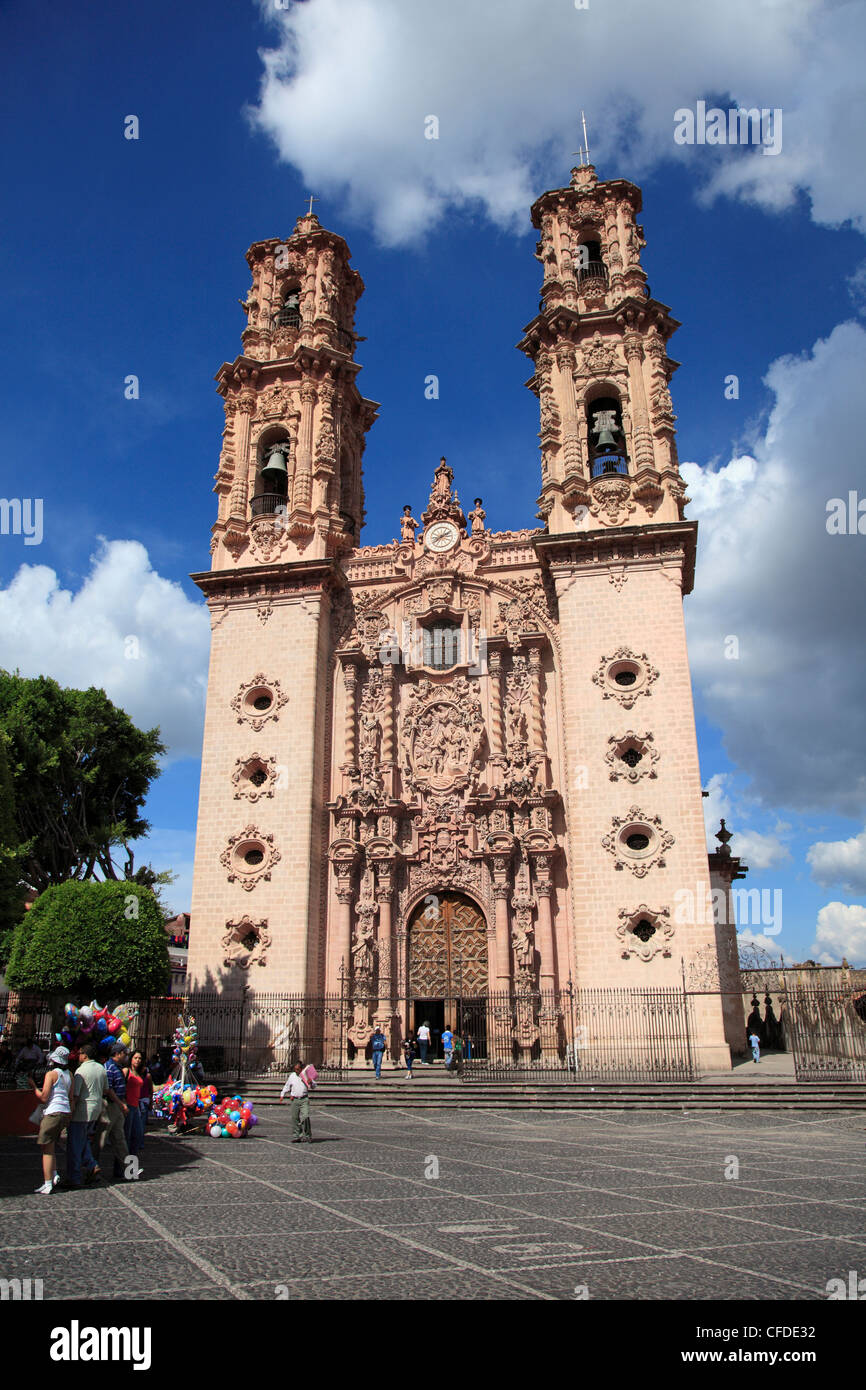 Santa Prisca Church, Plaza Borda, Taxco, Guerrero State, Mexico Stock Photo  - Alamy