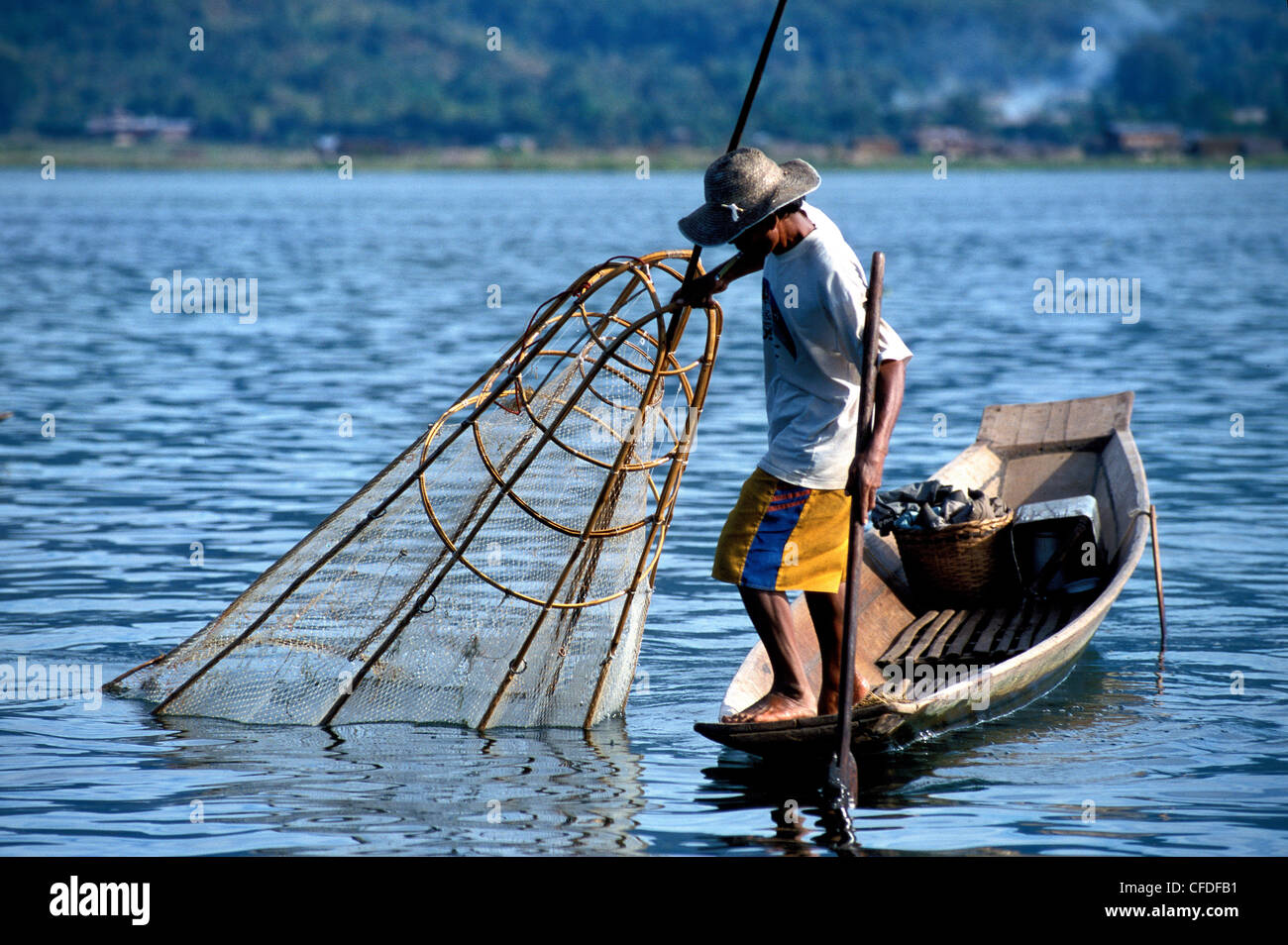 Inle Lake fisherman, Nyaungshwe, Shan States, Myanmar, Asia Stock Photo