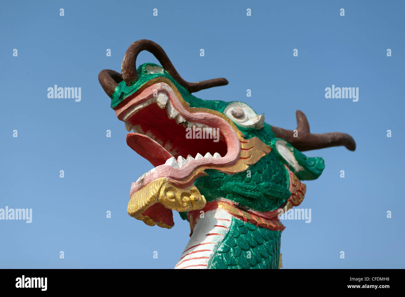 Blue dragon statue hi-res stock photography and images - Alamy