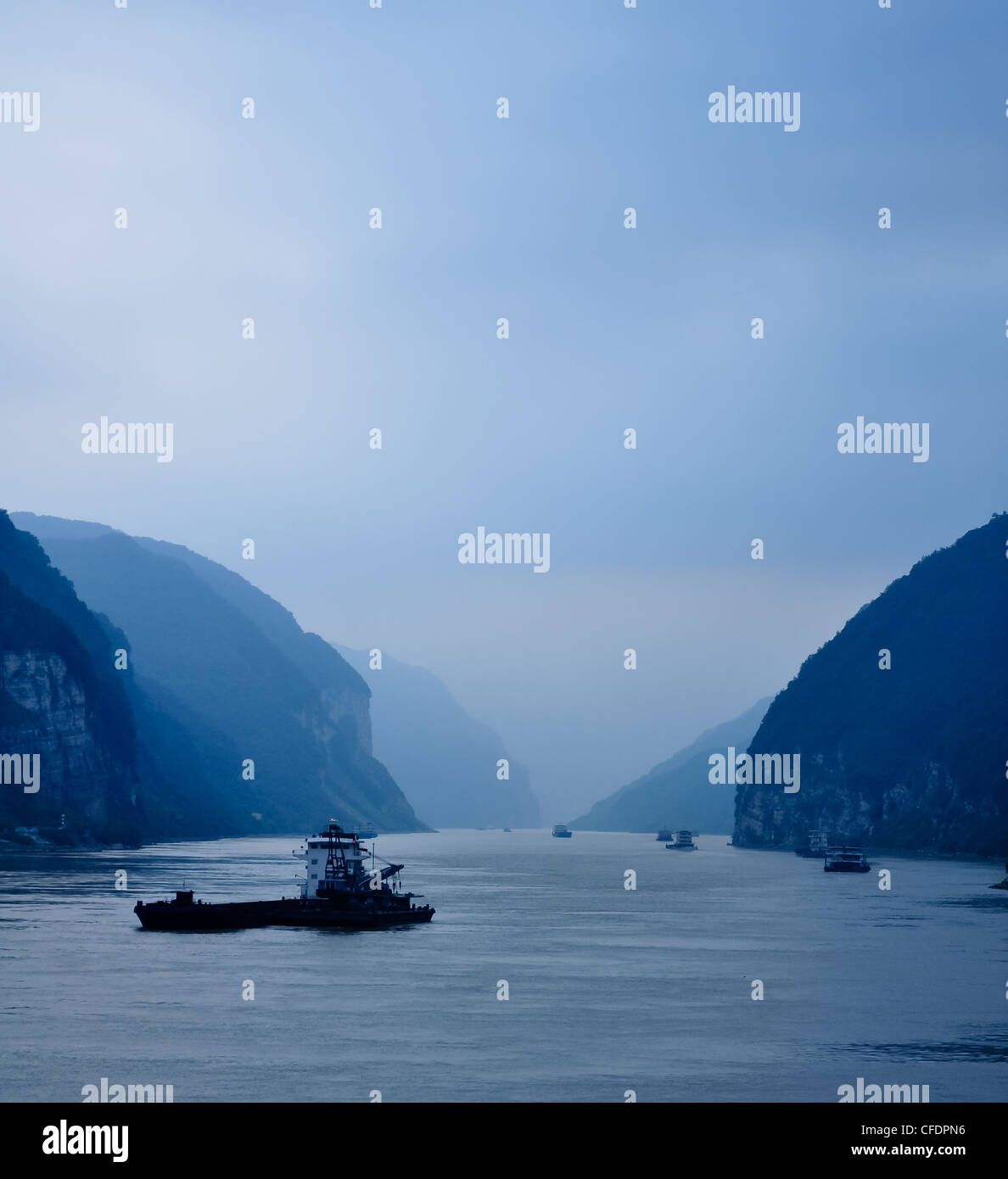 Yangtze river hi-res stock photography and images - Alamy
