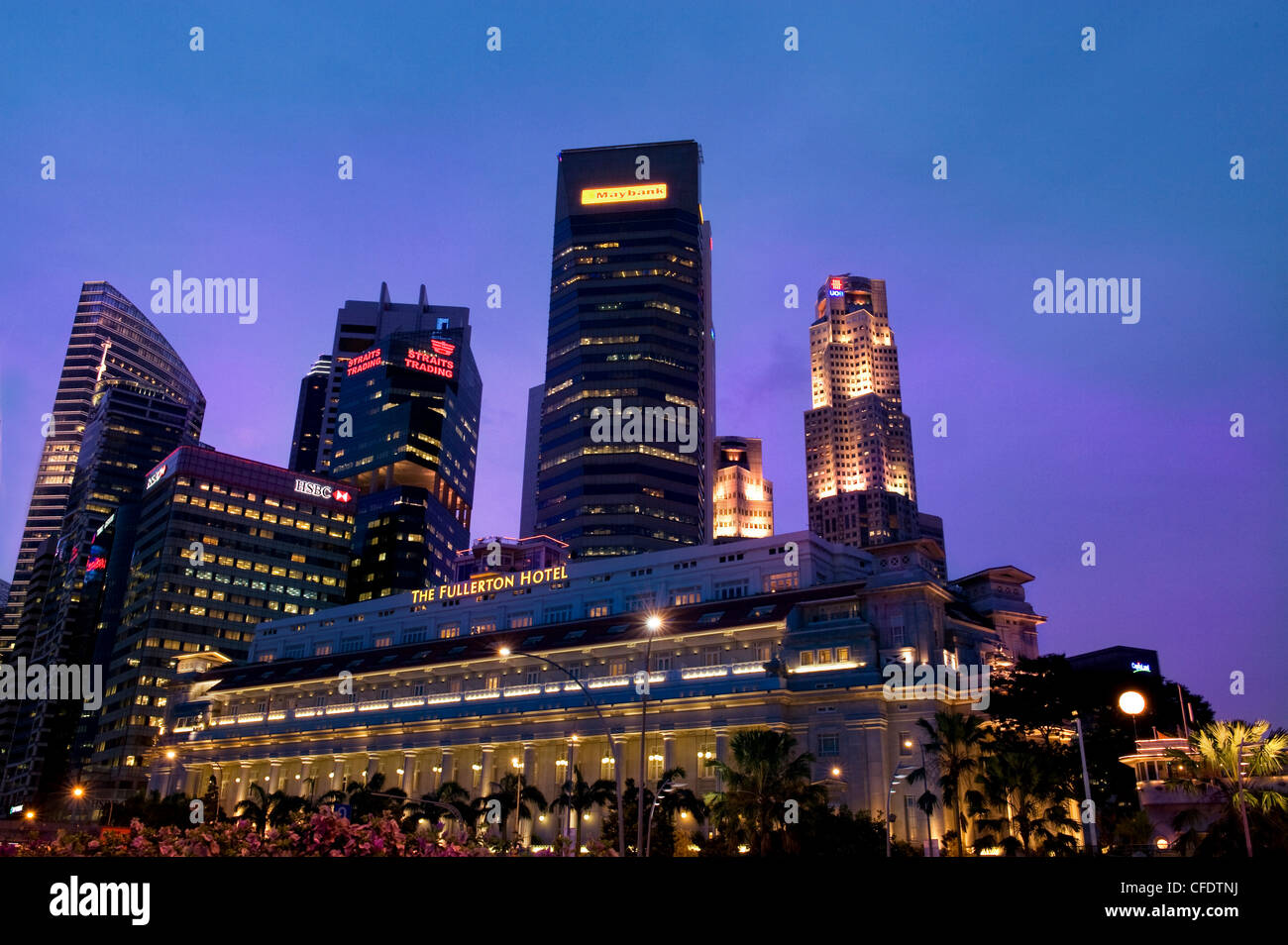 Skyline of the banking district of Singapore with Fullerton Hotel, Singapore, Southeast Asia