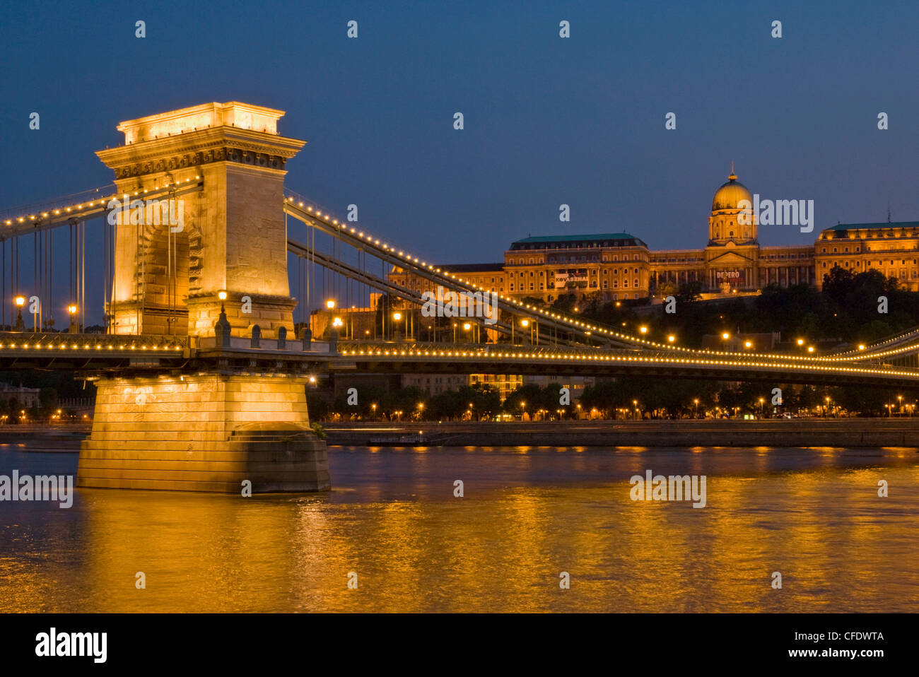 The Chain Bridge (Szechenyi Lanchid), over the River Danube, with the Hungarian National Gallery behind, Budapest, Hungary Stock Photo