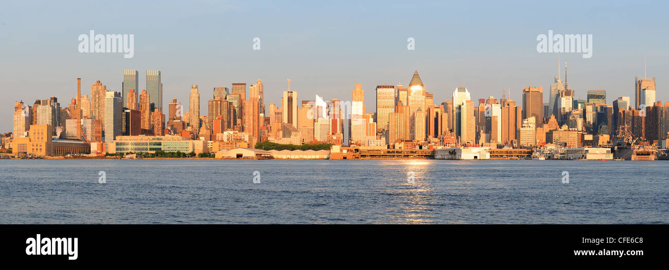 New York City Manhattan midtown skyline panorama at sunset Stock Photo ...