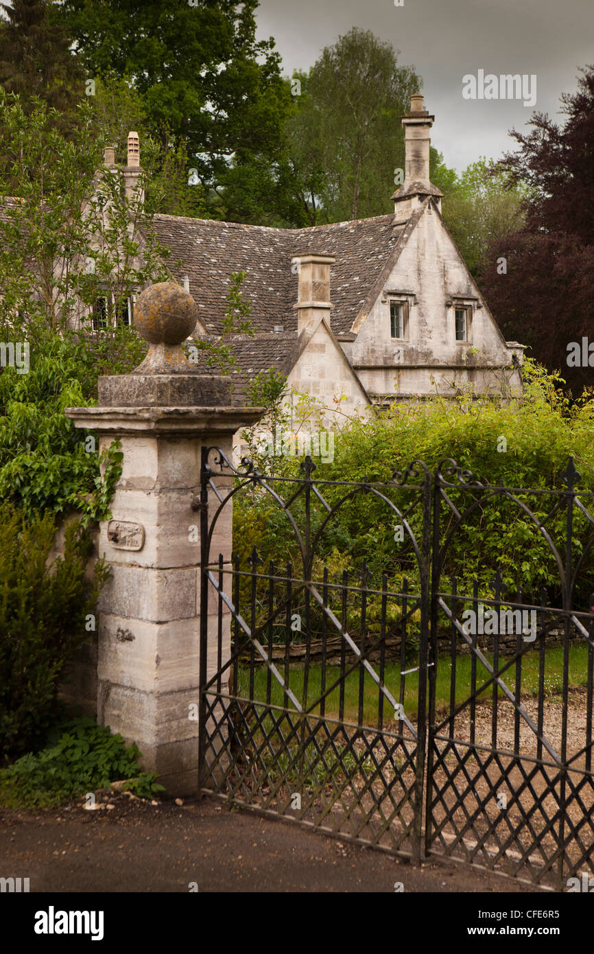 Mill house gates hires stock photography and images Alamy